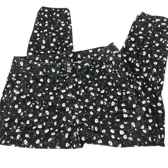 Lane Bryant | Black Denim Daisy Floral Print Skinny Jeans 16 - Picture 1 of 4